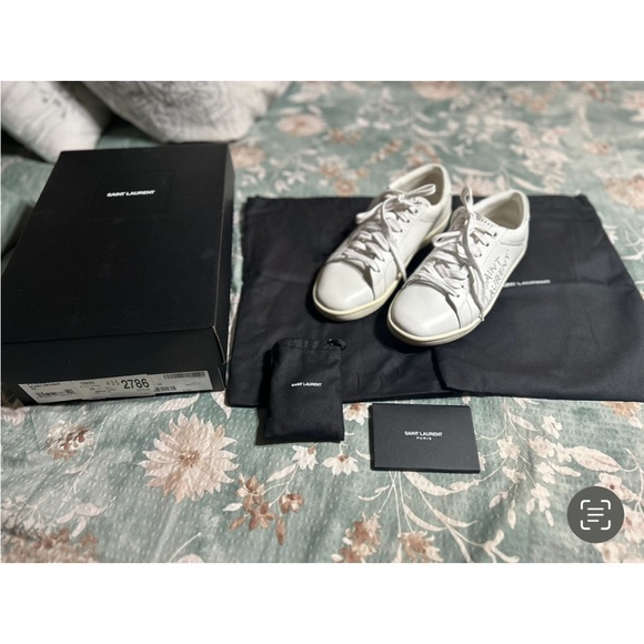 SAINT LAURENT CALFSKIN STUDDED LOW TOP SNEAKERS - Picture 11 of 12